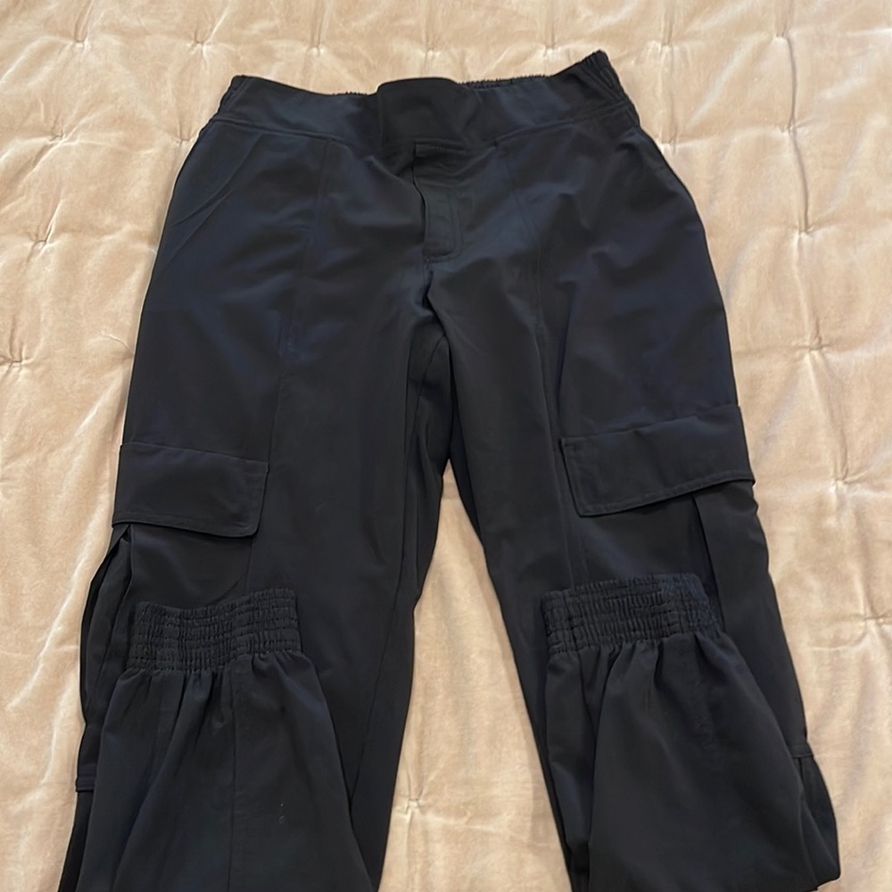 Athleta cargo joggers